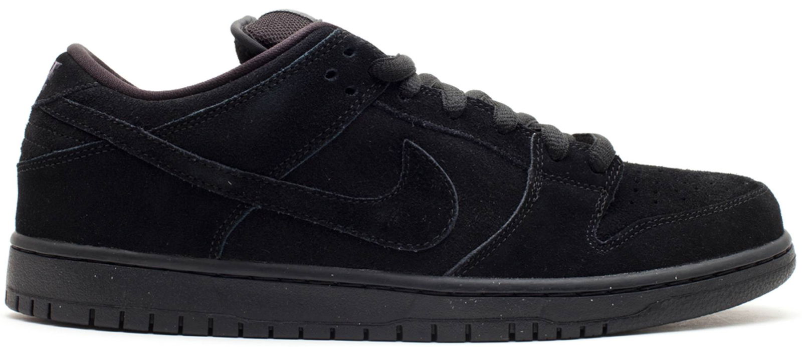 Nike store sb blackout