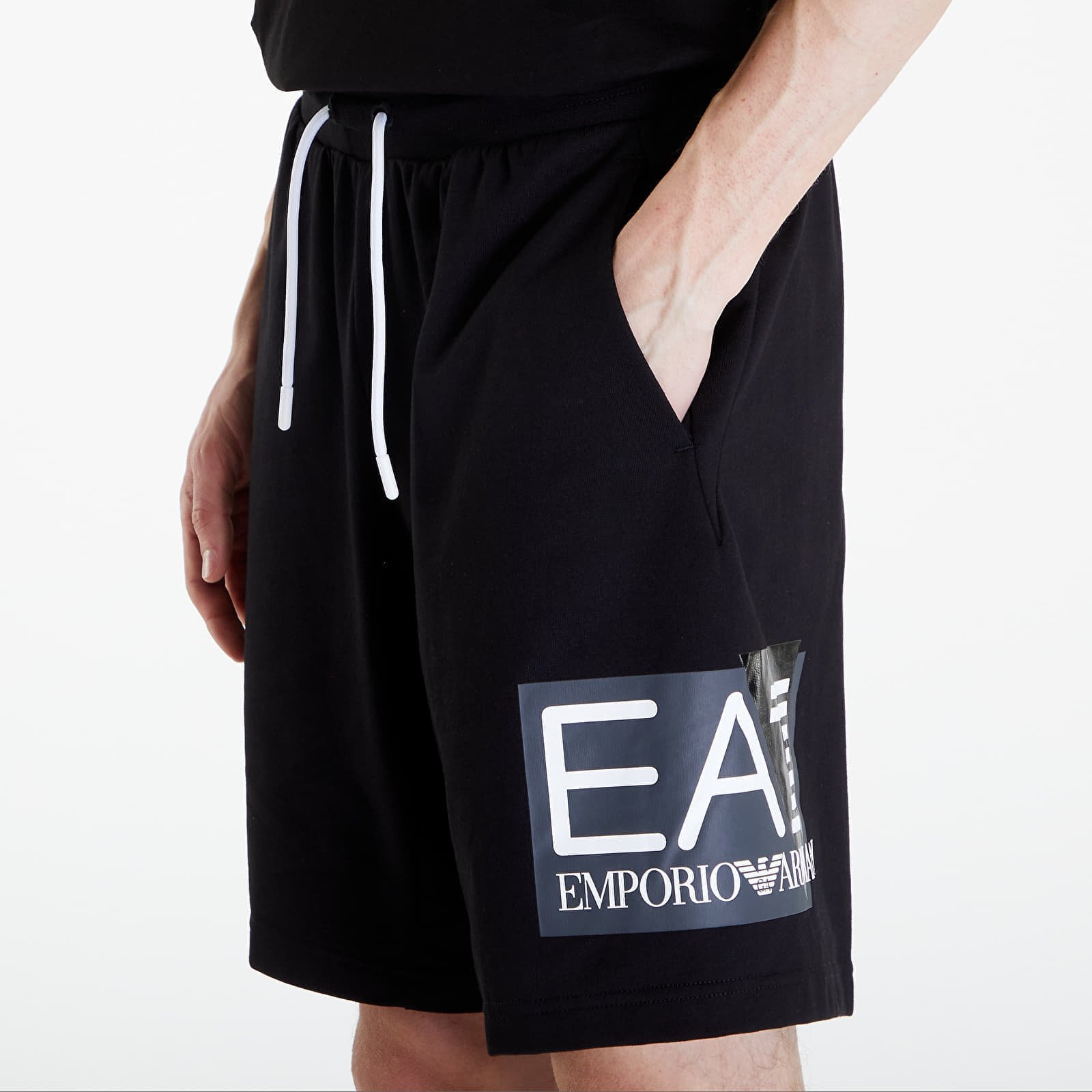 EA7 Shorts Black