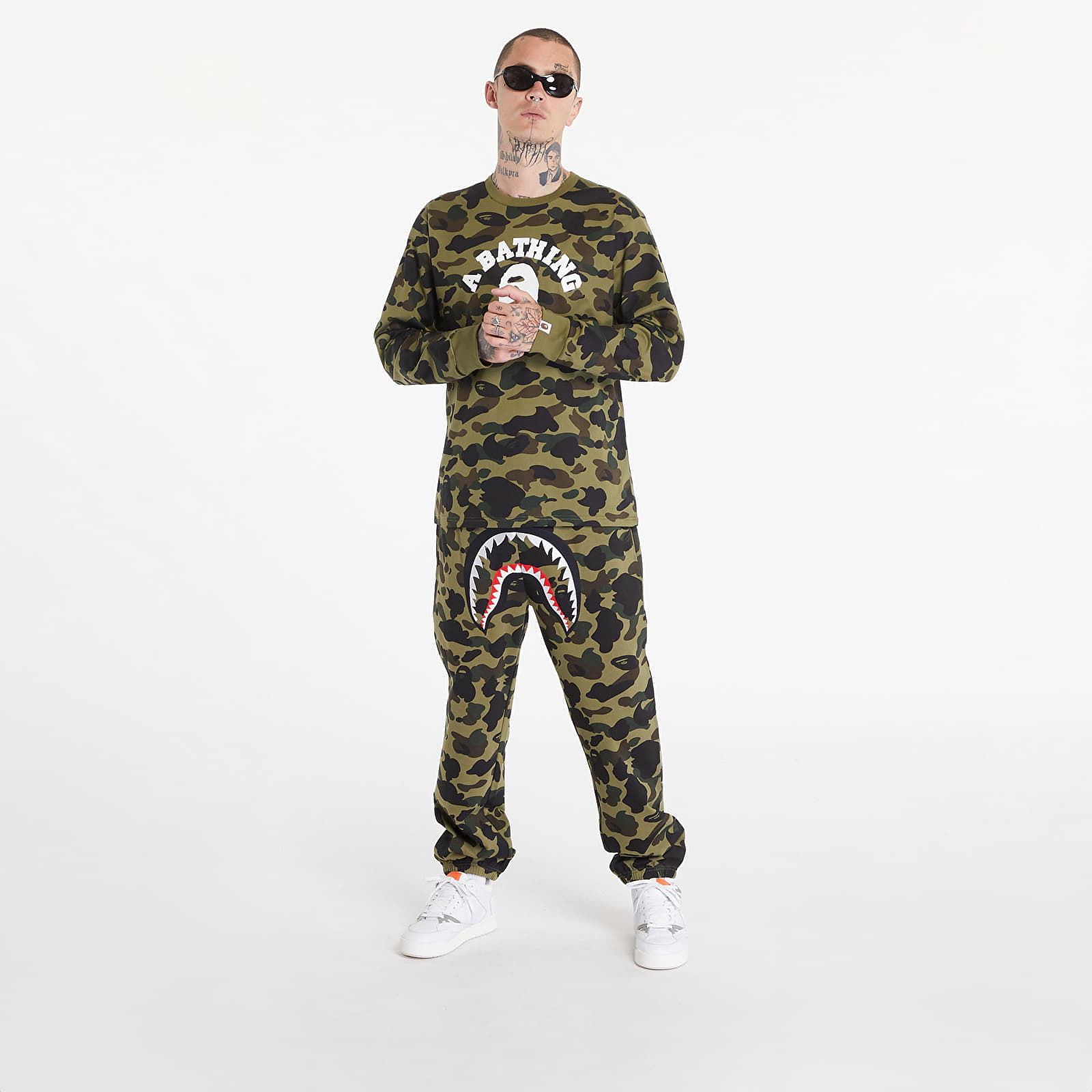 A BATHING APE 1St Camo Shark Sweatpants Green