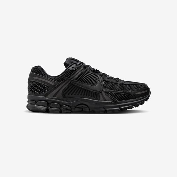 Zoom Vomero 5 "Triple Black"