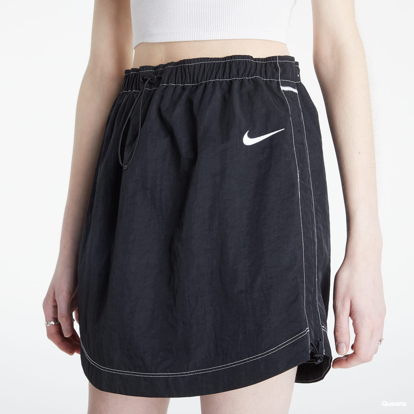 Swoosh Woven High-Rise Skirt