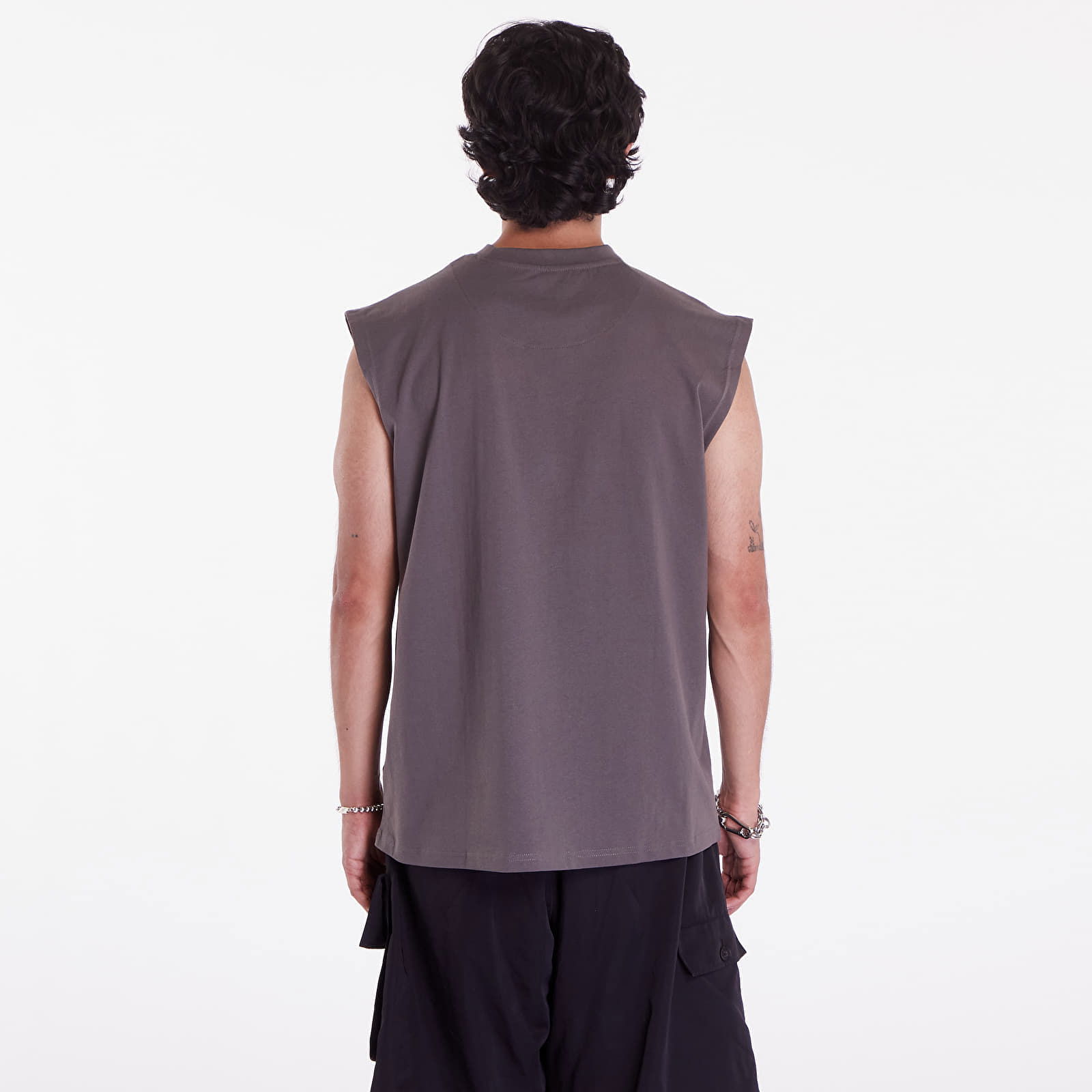 Small Signature Essential Sleeveless Tee