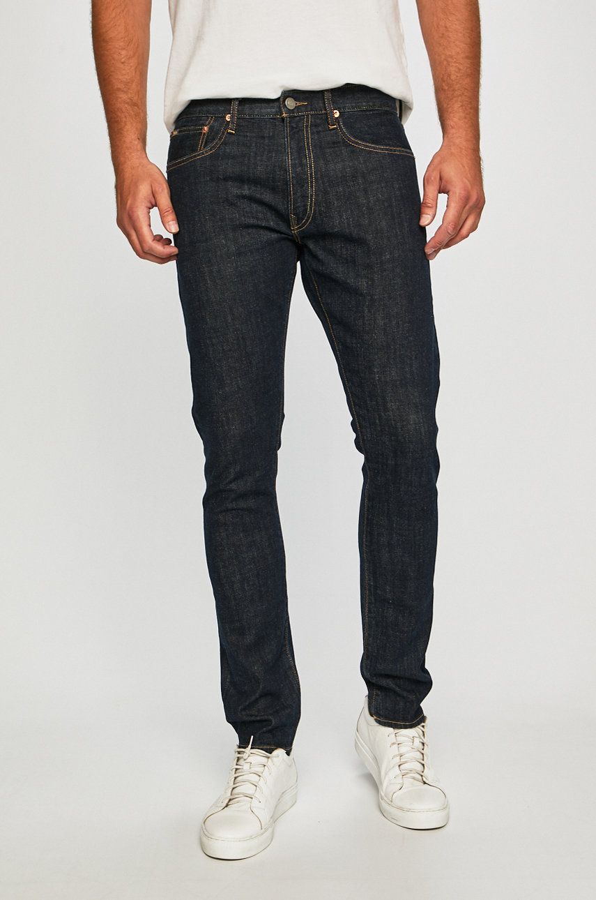 Straight Leg Sullivan Jeans