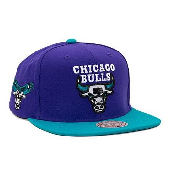 Mitchell & Ness NBA Core V Snapback Chicago Bulls Purple-Teal HHSS6748-CBUYYPPPPRTL
