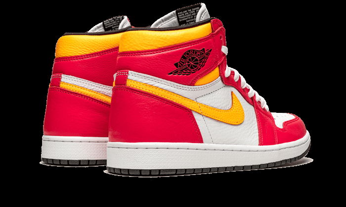 Air Jordan 1 Retro High OG "Light Fusion Red"