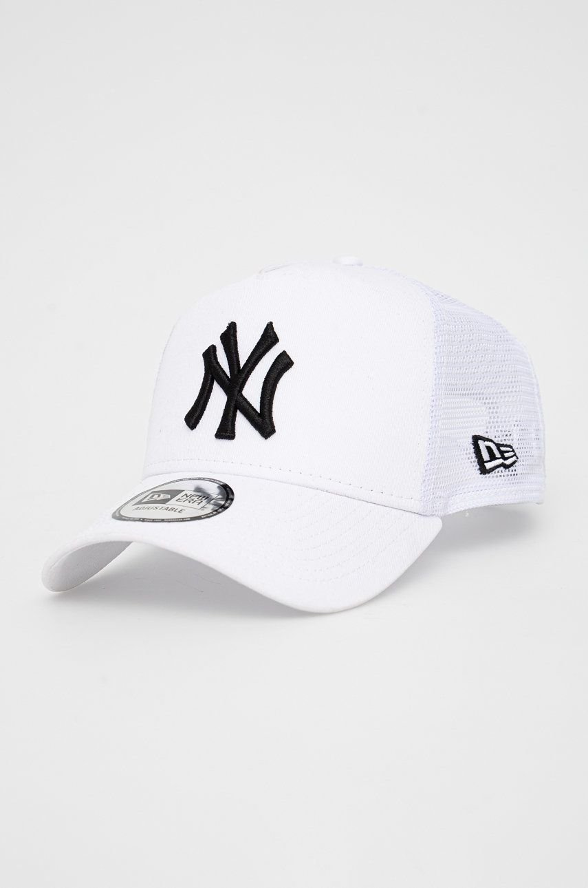 Essential New York Yankees MLB Trucker Cap