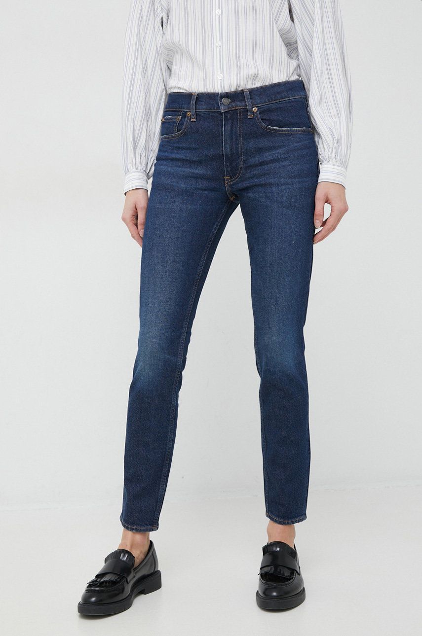 Medium Waist Jeans