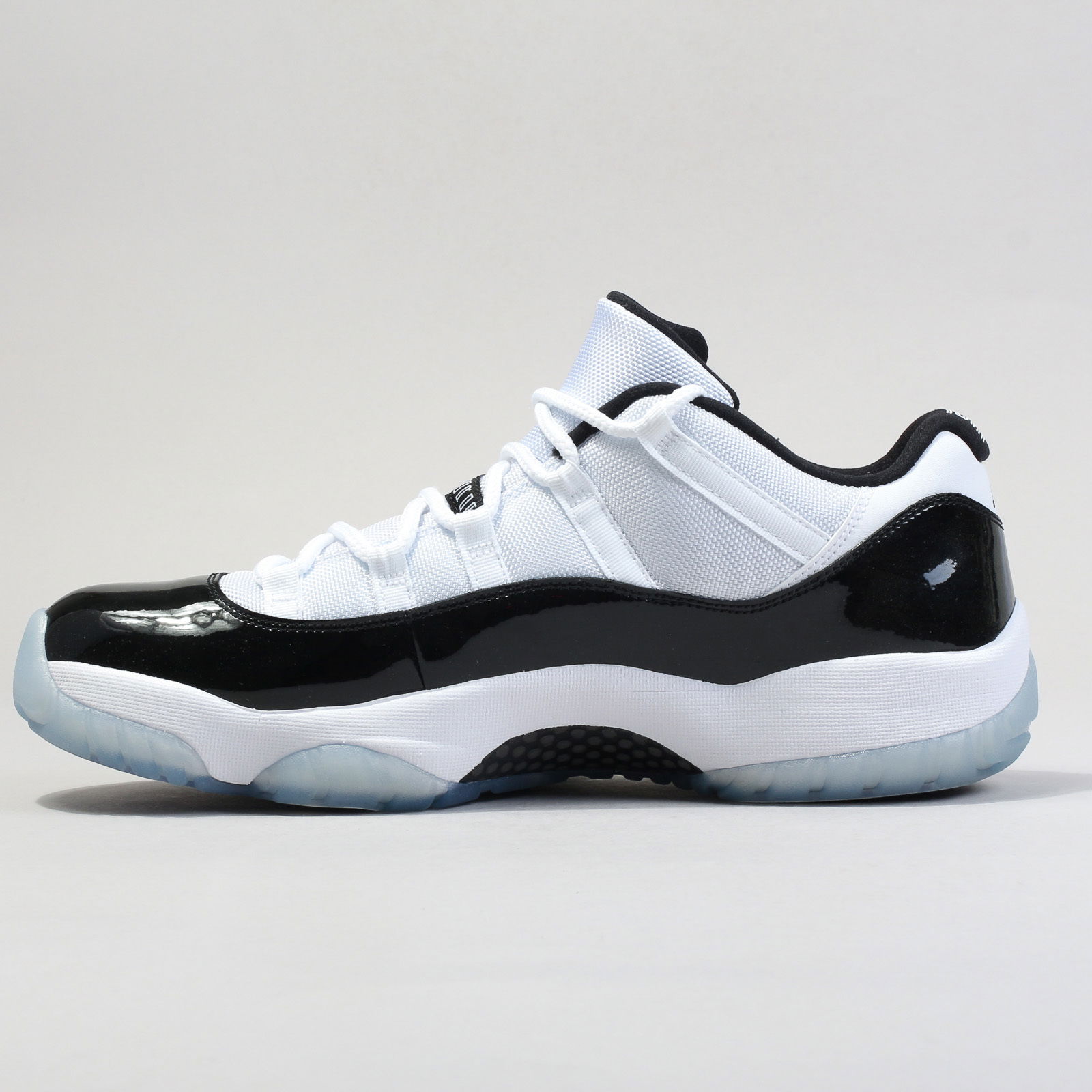 Air Jordan 11 Retro Low "Concord"