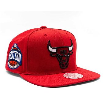 Mitchell & Ness NBA Conference Patch Snapback Chicago Bulls Red HHSS5341-CBUYYPPPRED1