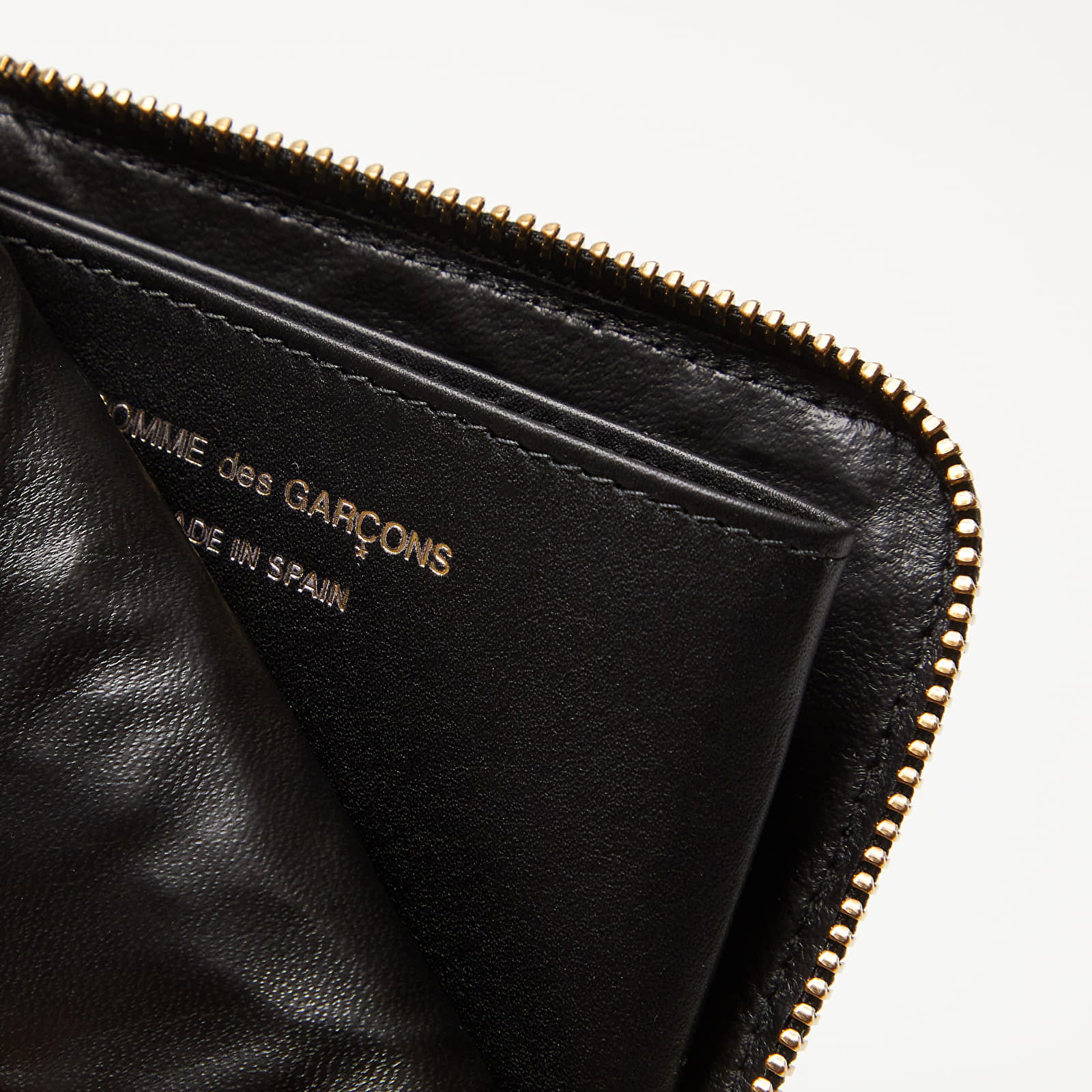 Embossed Forest Wallet Black