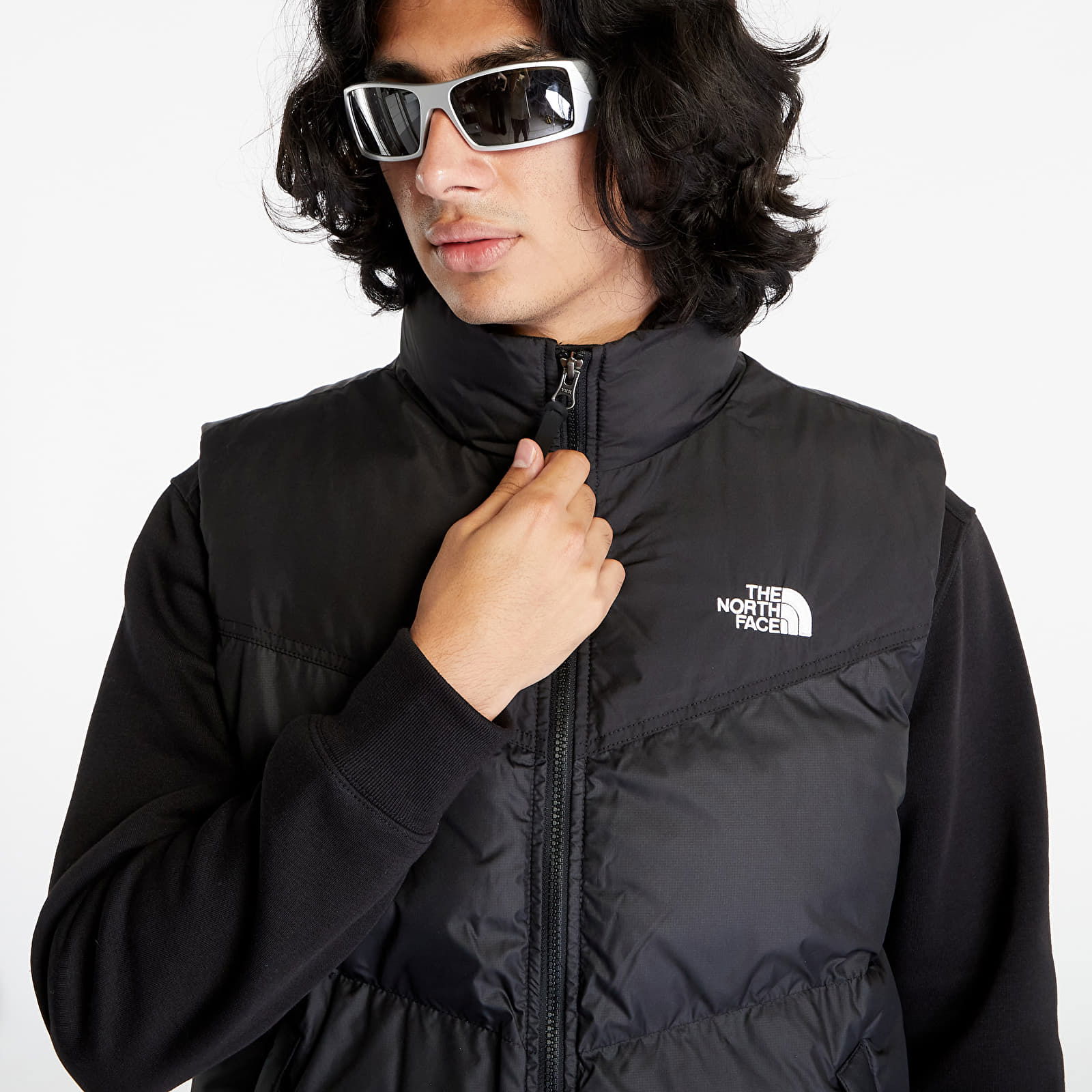 Saikuru Vest TNF