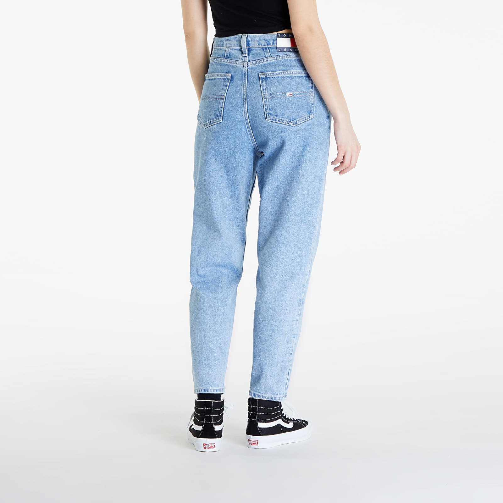 Tommy Jeans Ultra High Rise Tapered Mom Jean