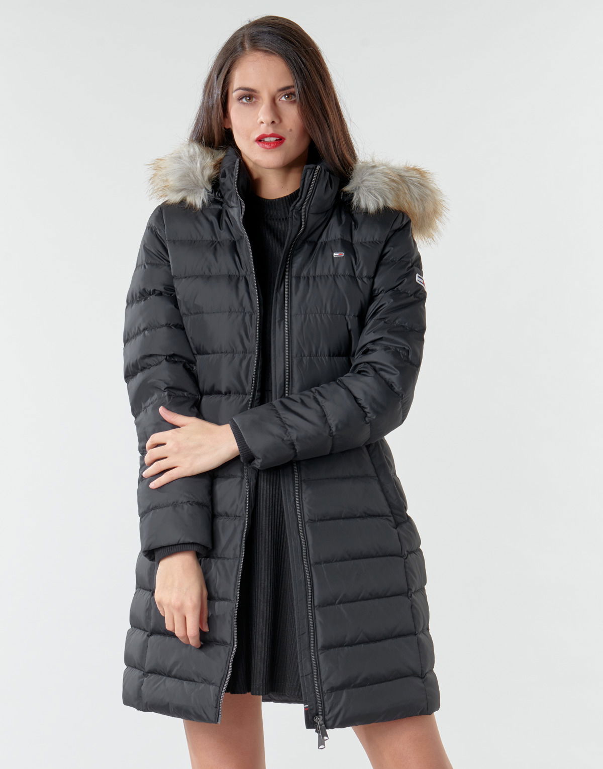 ESSENTIAL HOODED DOWN COAT