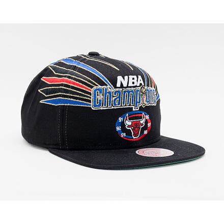 Chicago Bulls 1998 Champions Velcro Strapback Black