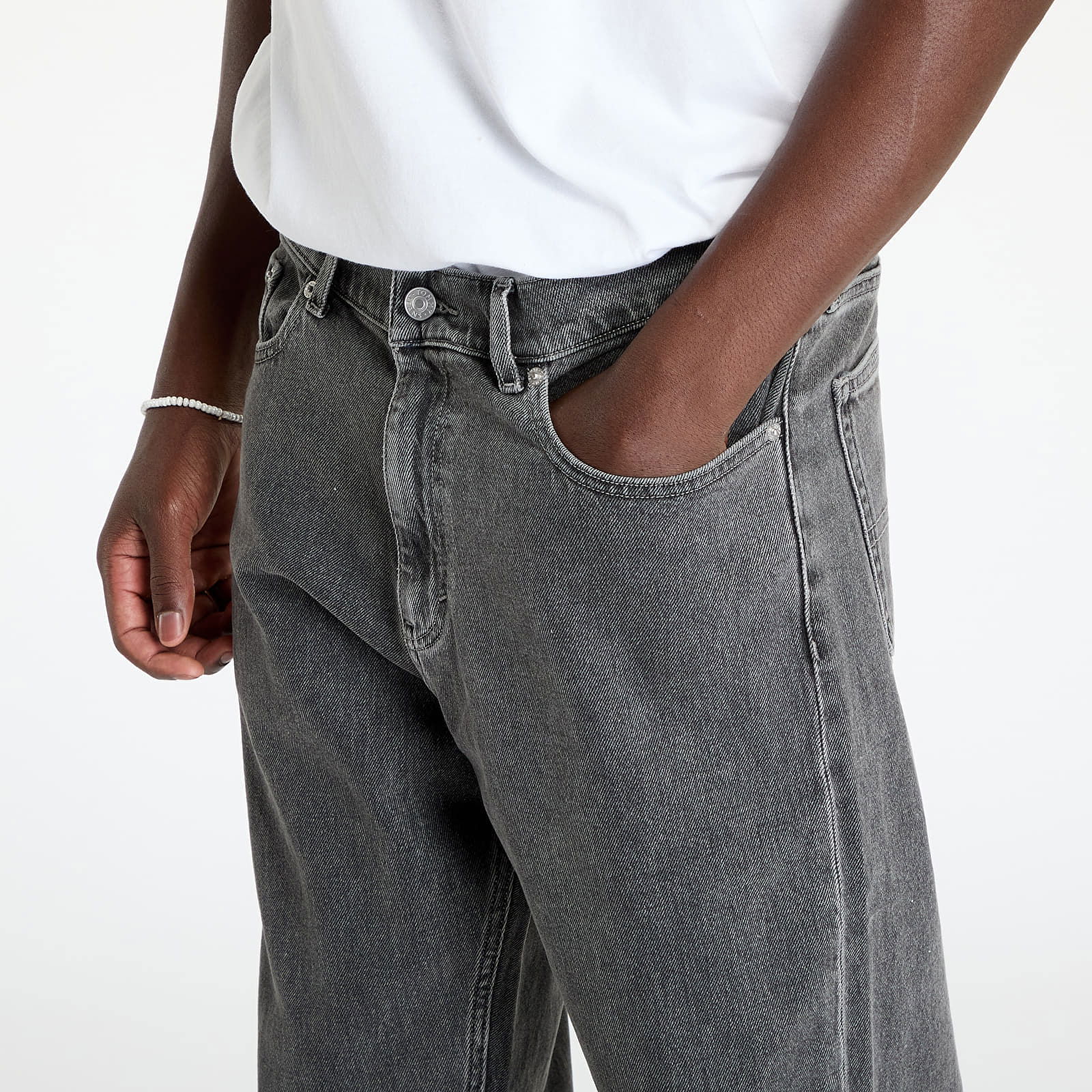 Isaac Relaxed Tapered Jeans Denim