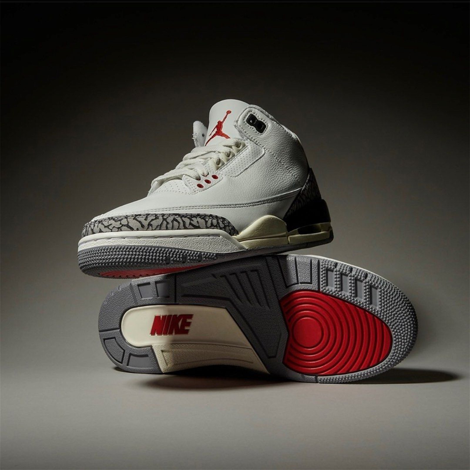 Flex teniska týdne - Air Jordan 3 Retro "White Cement Reimagined"